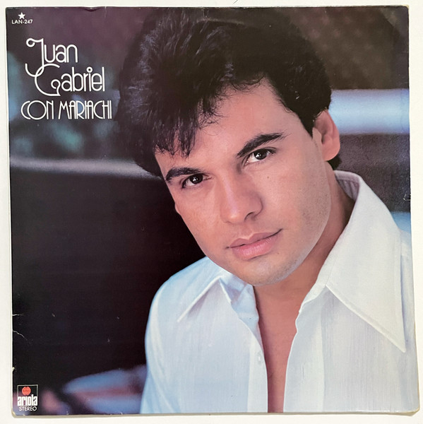 Juan Gabriel Con Mariachi